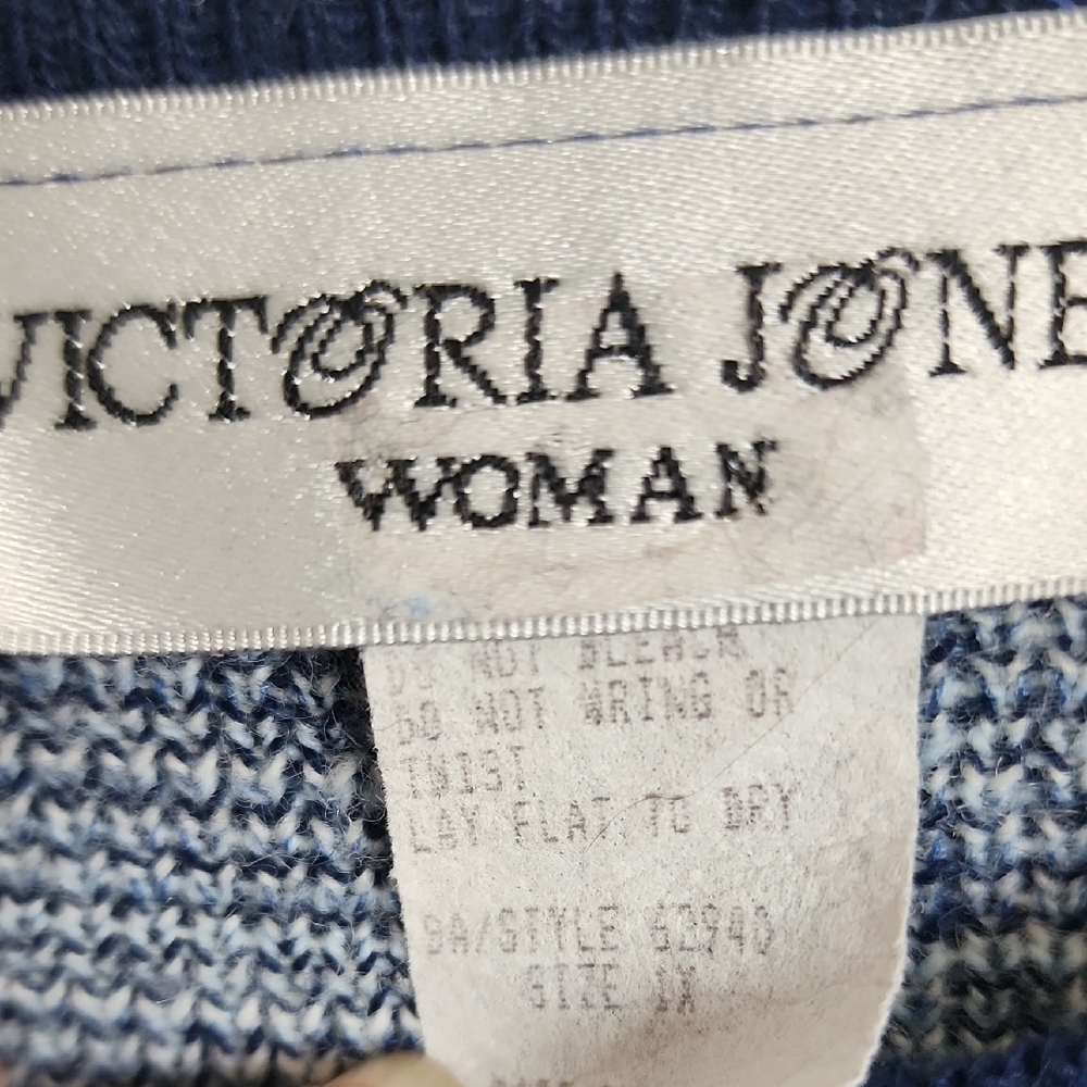 Victoria Jones Woman Patchwork Navy and White Sweater - Picture 2 of 7